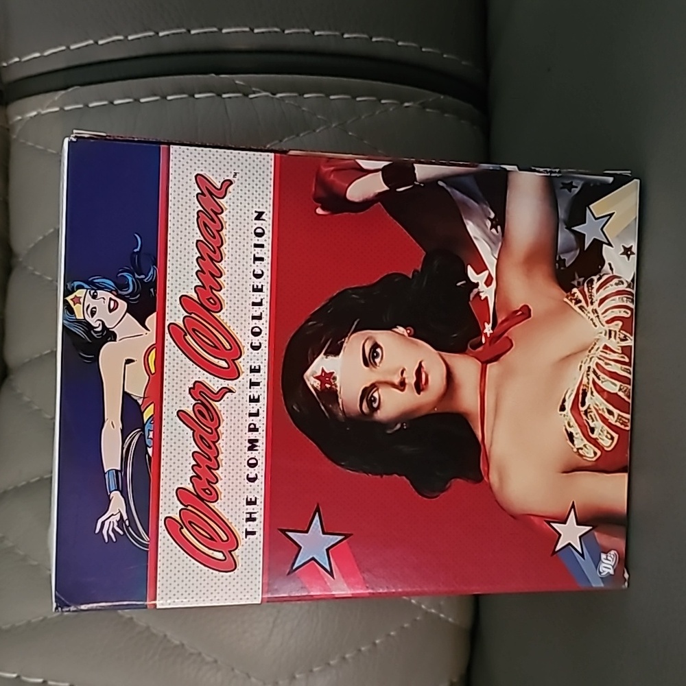 Wonder Woman dvd Box set all 3 seasons
